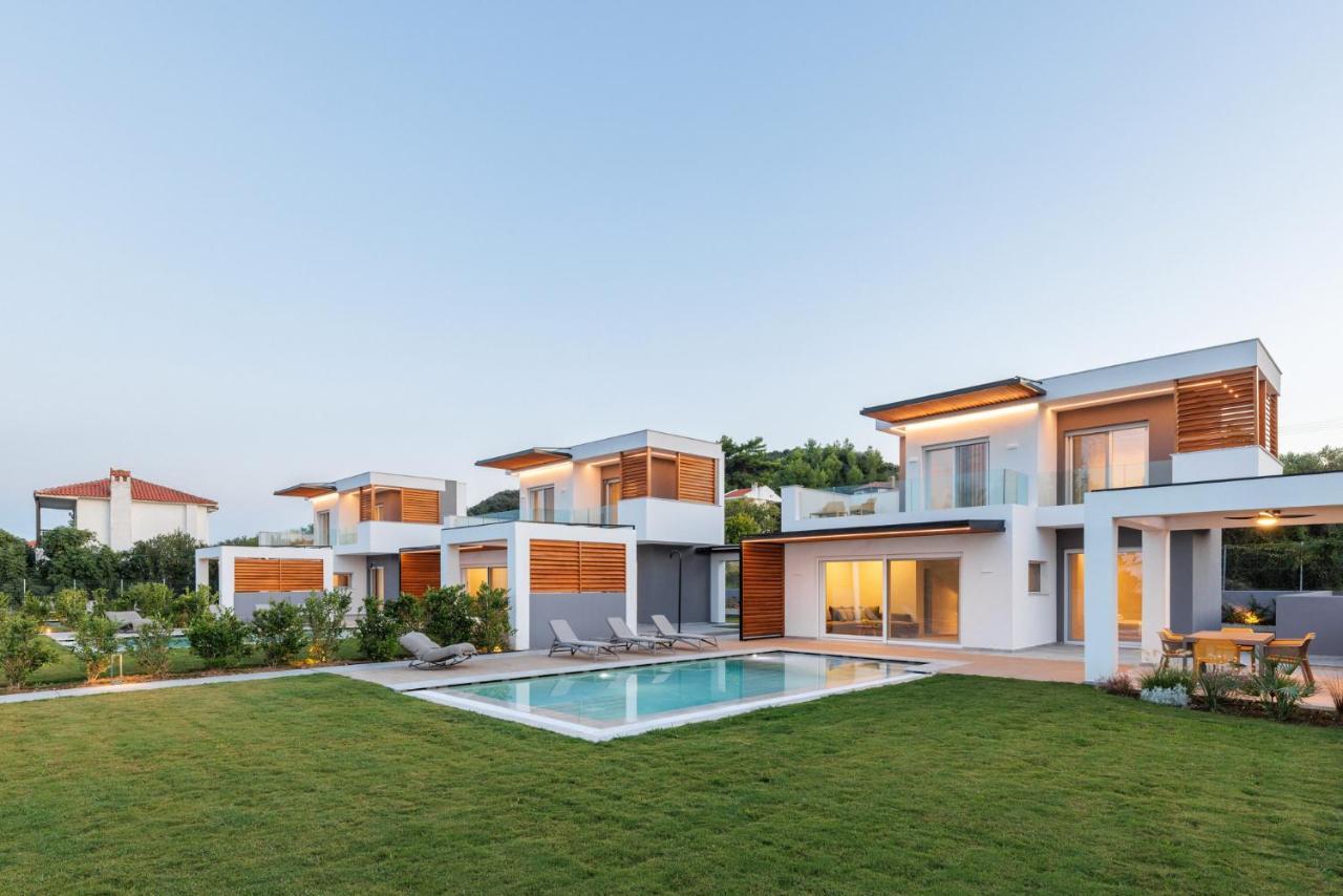 Summer Pearls Luxury Villas Polychrono Exterior photo